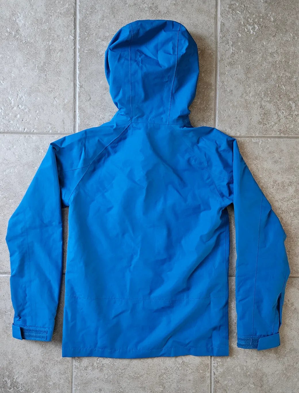 Mountain Warehouse Rain Jacket size 9-10 years image indicator(4)