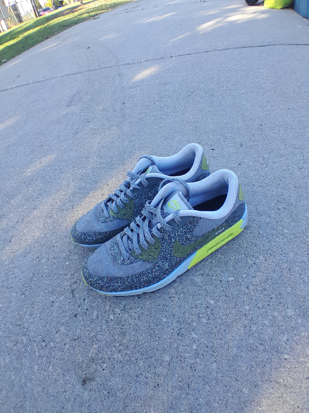 Nike Air Max 90 Grey/Green Sneakers Men's Size 10 - photo 2