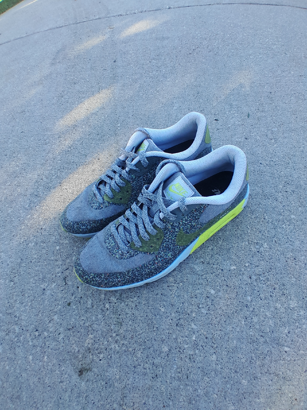 Nike Air Max 90 Grey/Green Sneakers Men's Size 10 - photo 4