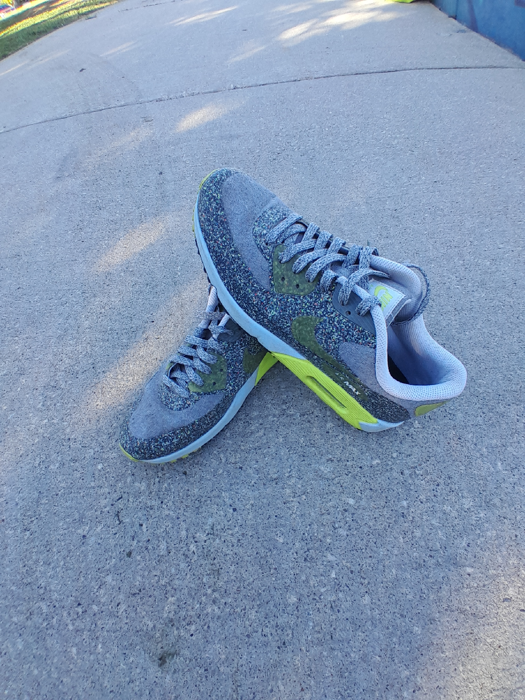 Nike Air Max 90 Grey/Green Sneakers Men's Size 10 - photo 5