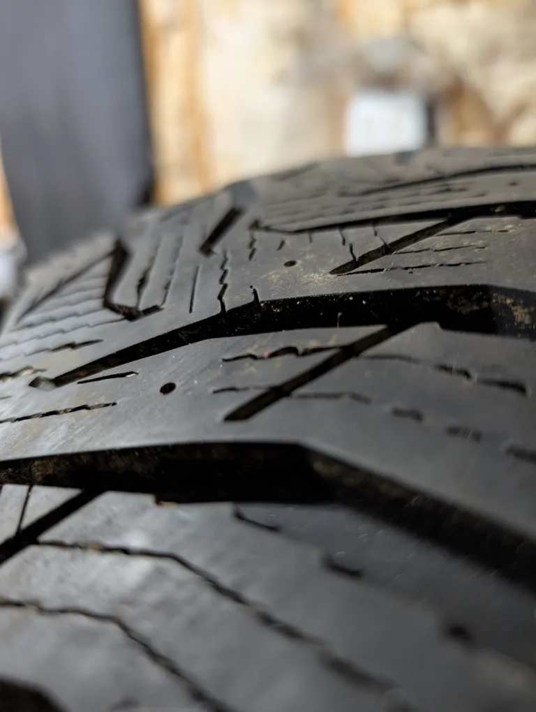 (4)-225/55R19 Winter Tires/Steel Rims 2013 Dodge Journey TPMS image indicator(6)