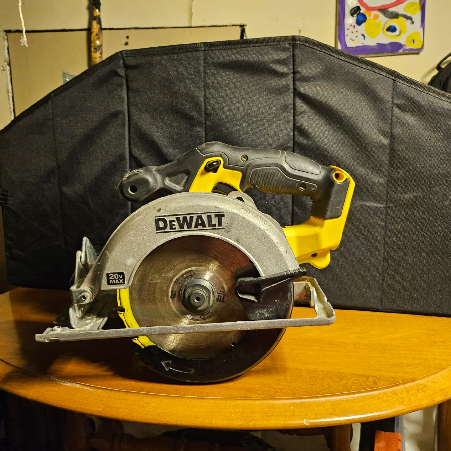 DeWalt DCS393 6 1/2" Cordless Circular Saw thumbnail