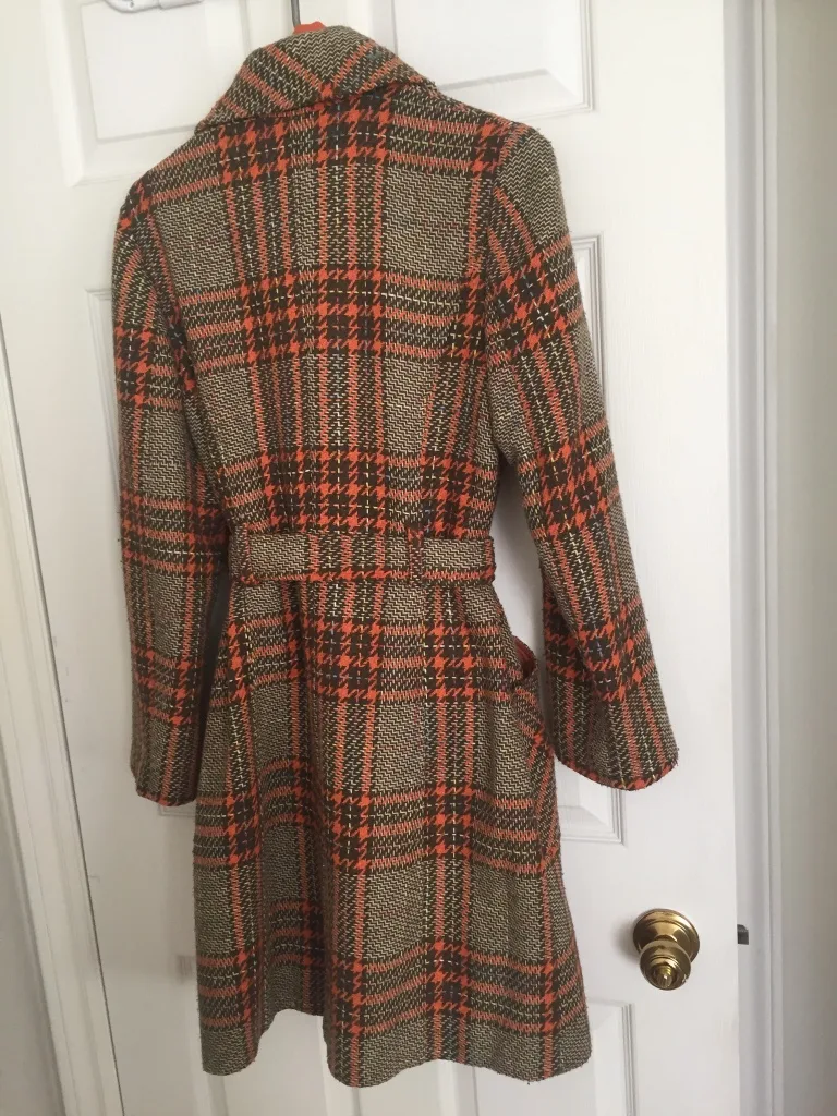 Ladies Fall/Winter Coat image indicator(2)