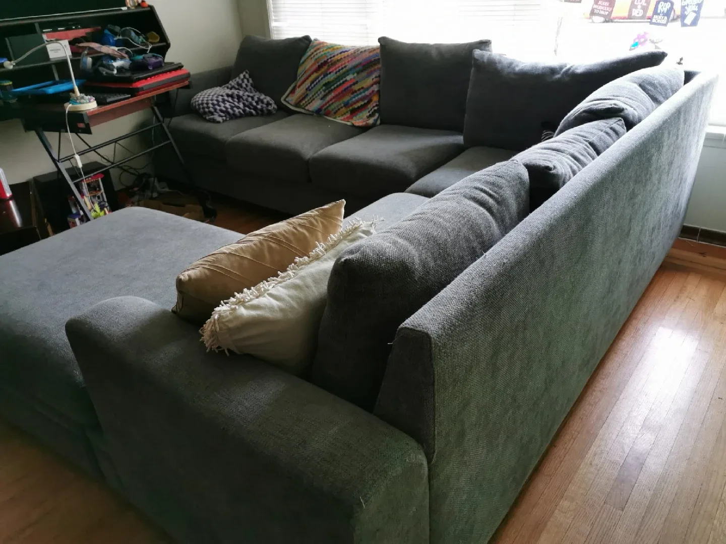 Grey Sectional Sofa image indicator(2)