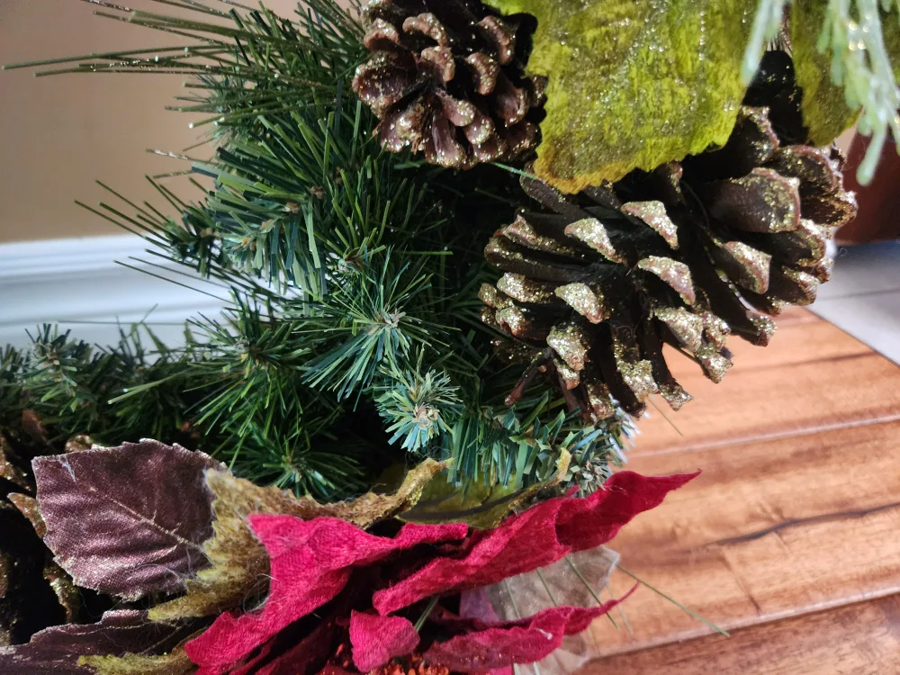 Christmas Wreath with Pinecones & Red Poinsettias image indicator(4)