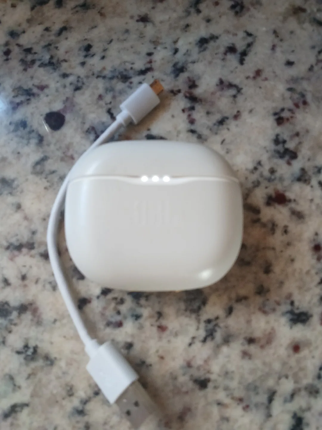 JBL Vibe Beam White Wireless Earbuds image indicator(9)