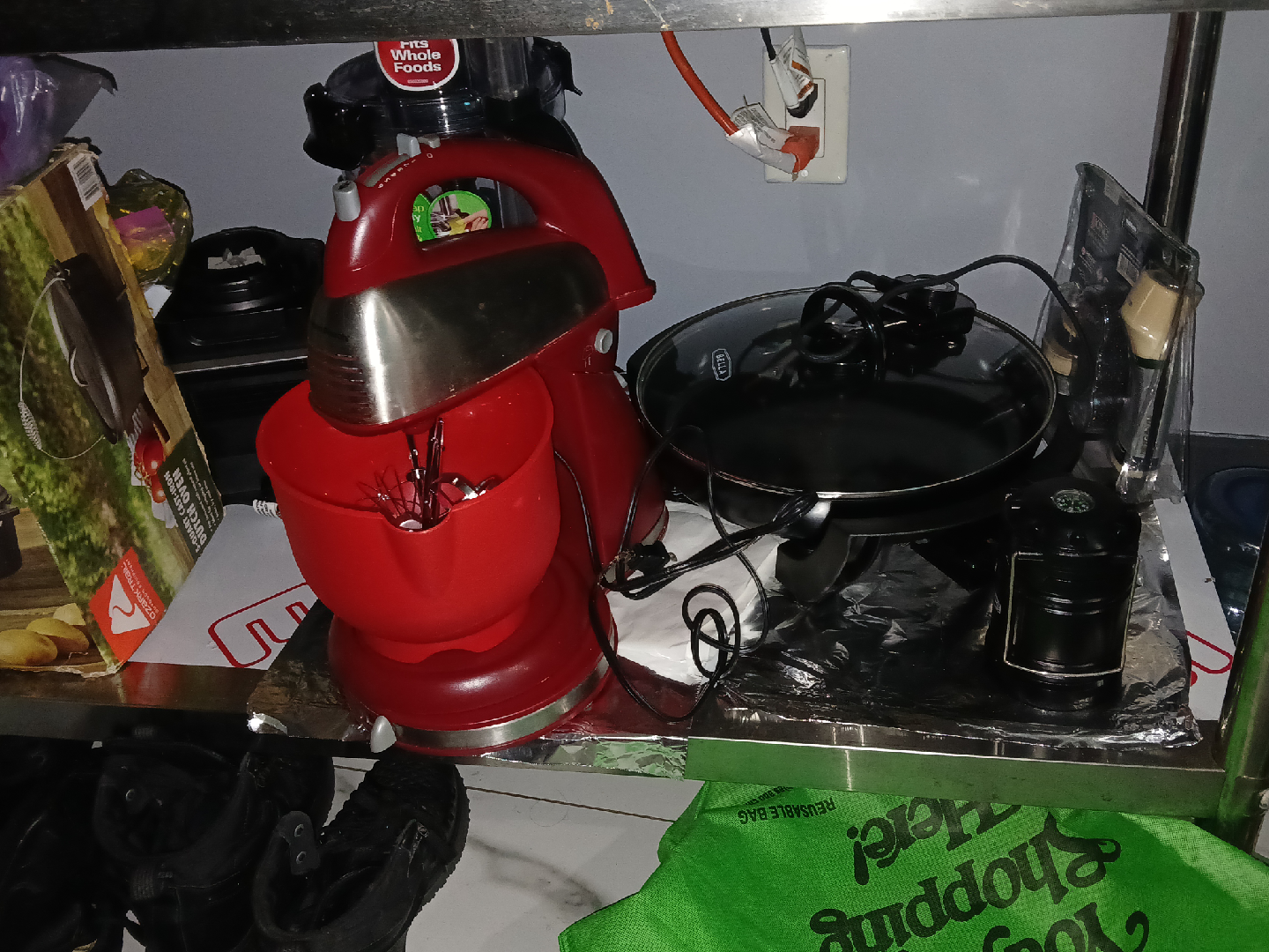 kitchen appliances, etc.. each a different price - photo 3