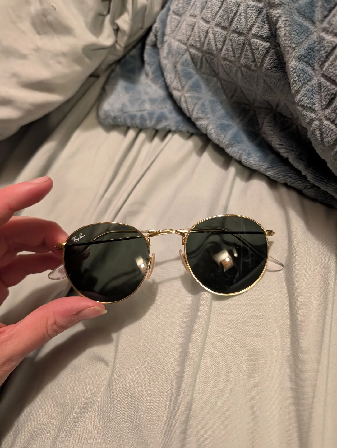 Ray-Ban Round Metal Gold Sunglasses image indicator(5)