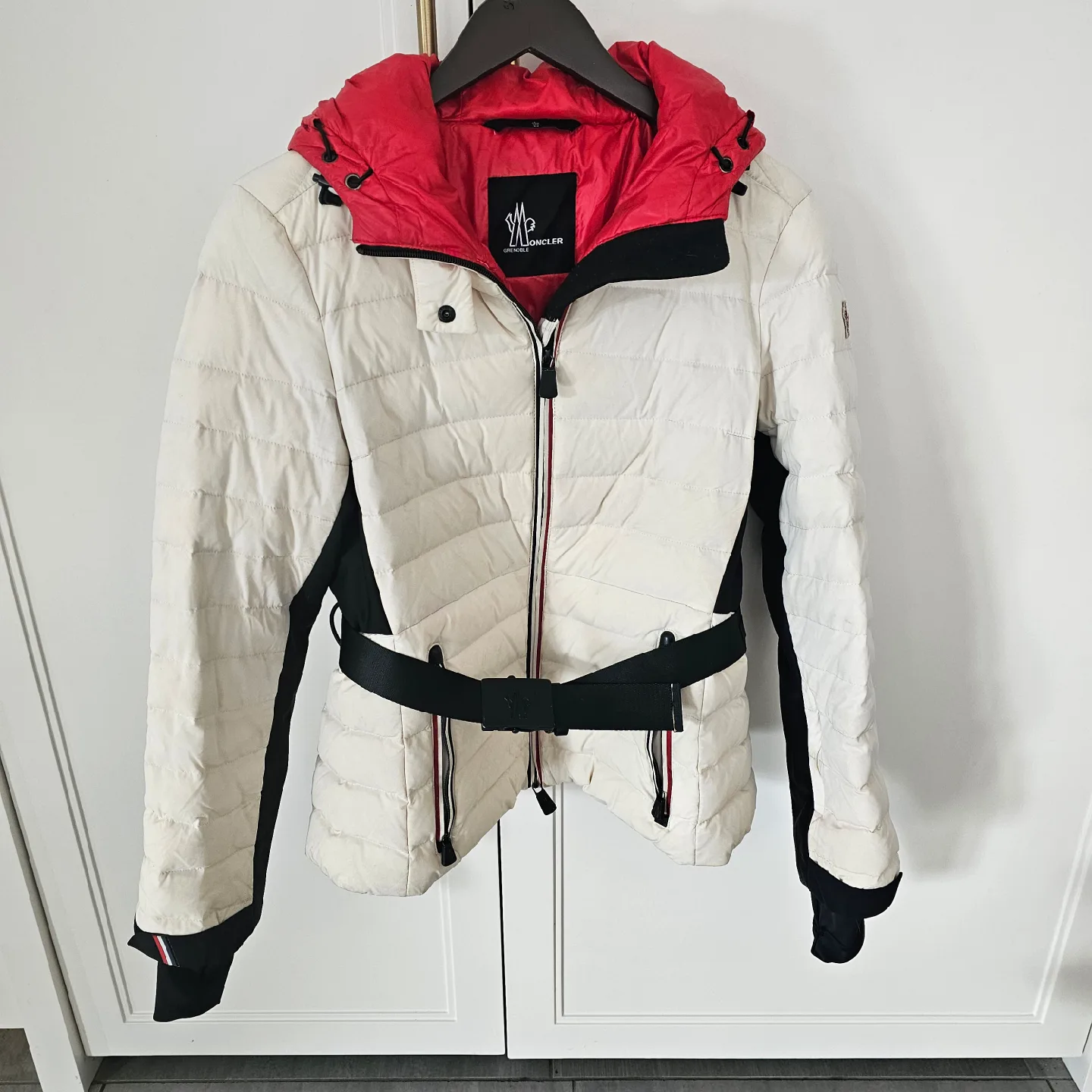 Women's Padded Down Jacket image indicator(3)