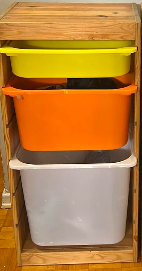 IKEA trofast Shelf Unit with 3 bins image indicator(3)