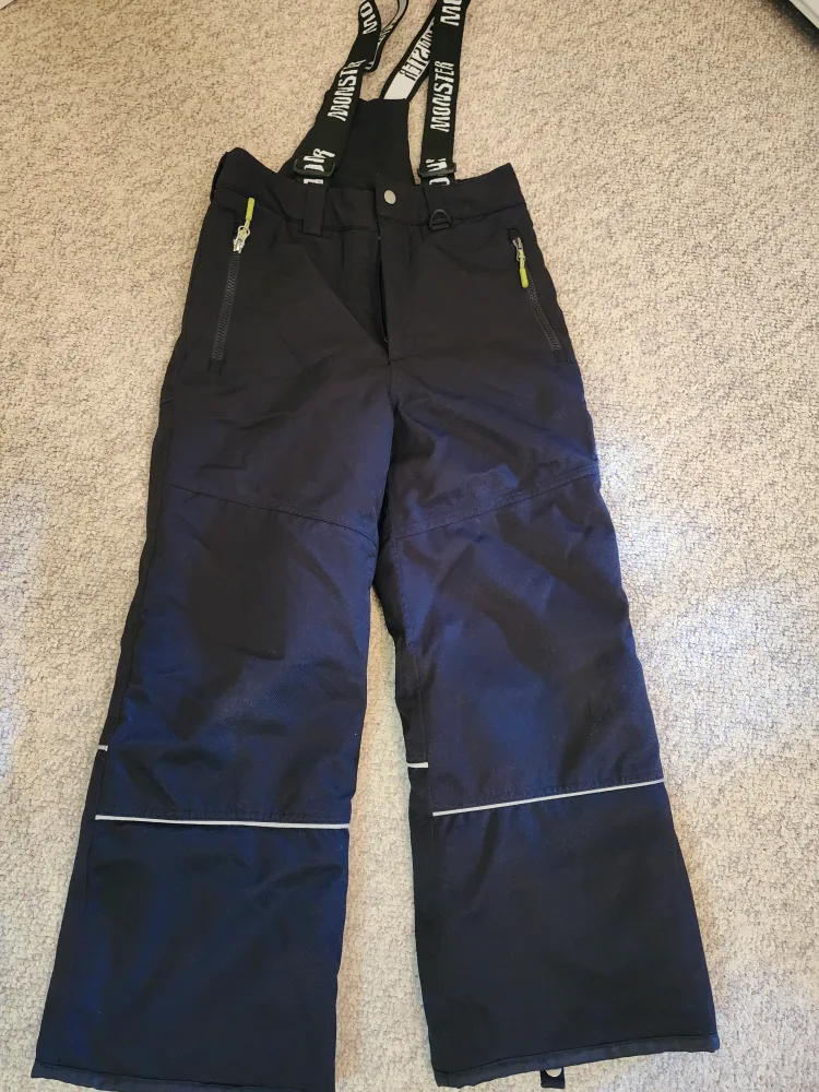 Monster Kids' Snow Jacket & Pants Set - Size 10 image indicator(2)