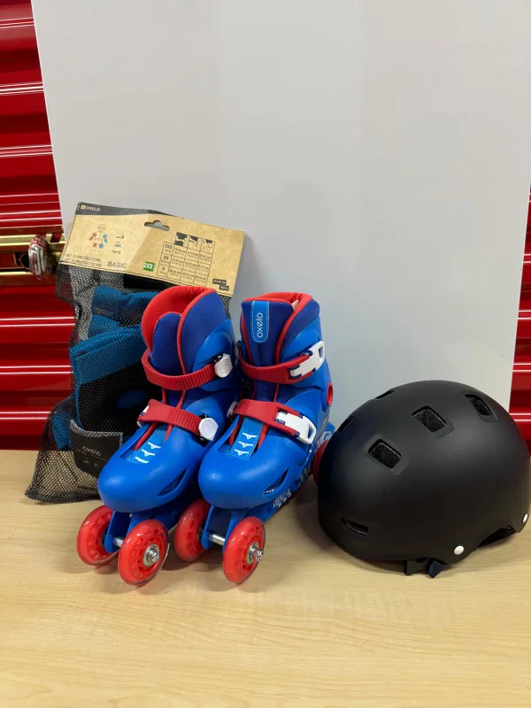 Oxelo Roller Play 3 Boy Inline Skates Size 12 with Pads image indicator(3)