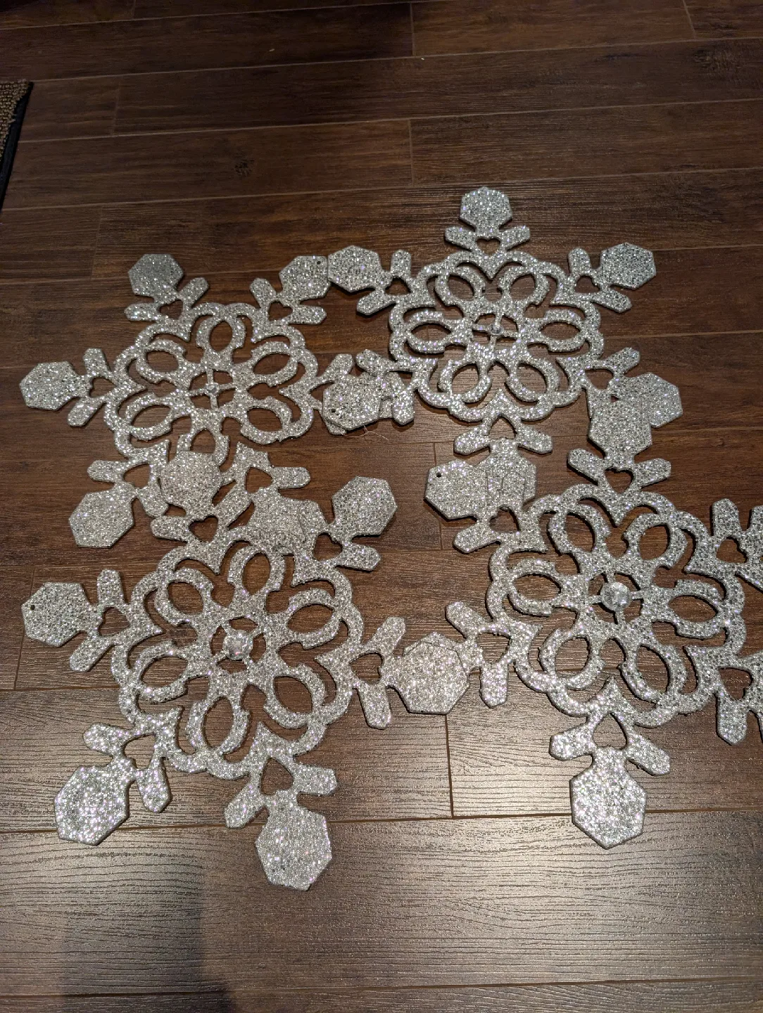 Silver Glitter Snowflake Ornaments image indicator(3)