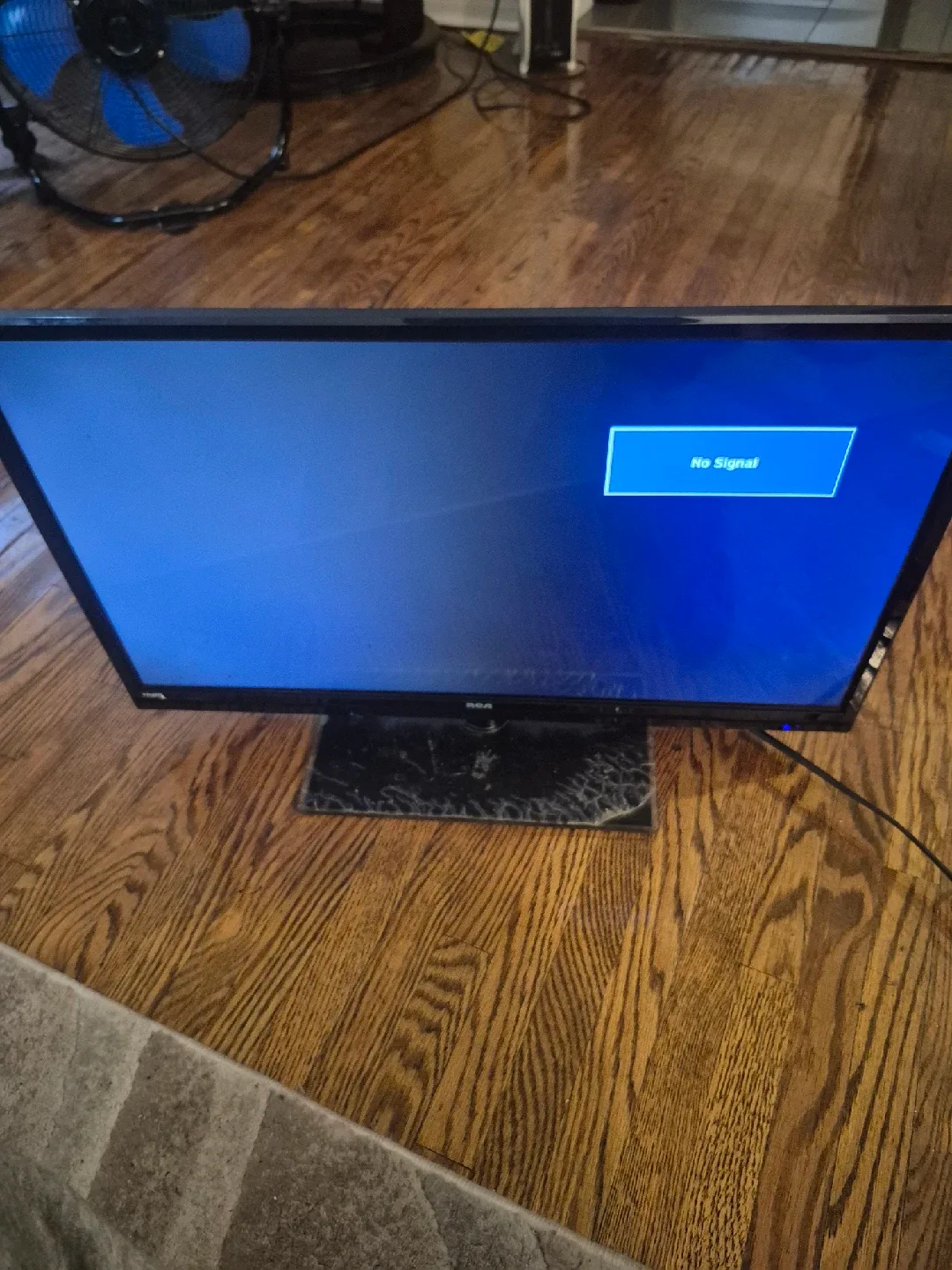 RCA 28" LED TV - RLED2845A