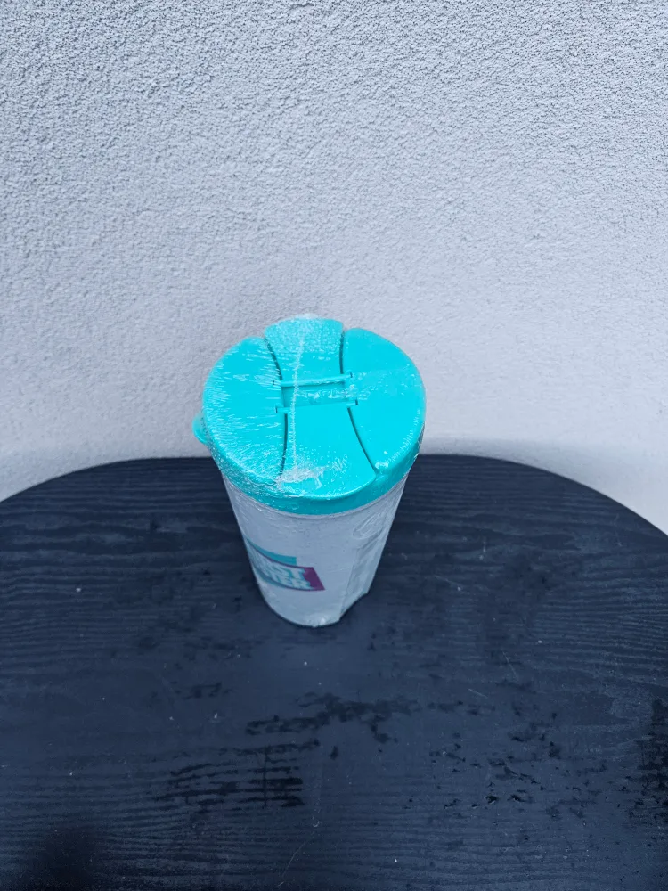 Thirst Buster Cup - Turquoise Lid image indicator(2)
