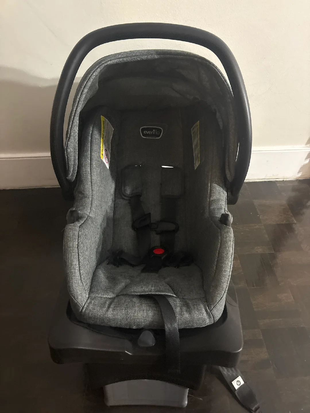 Evenflo Infant Car Seat with Base thumbnail