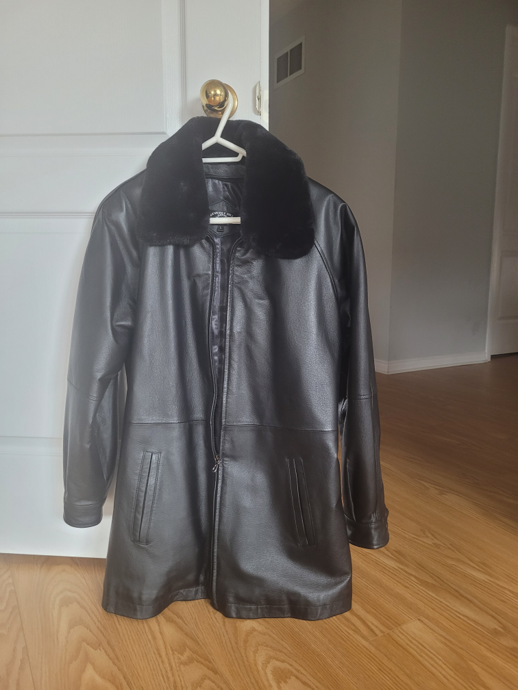 Leather Coat with Fur Collar - Black