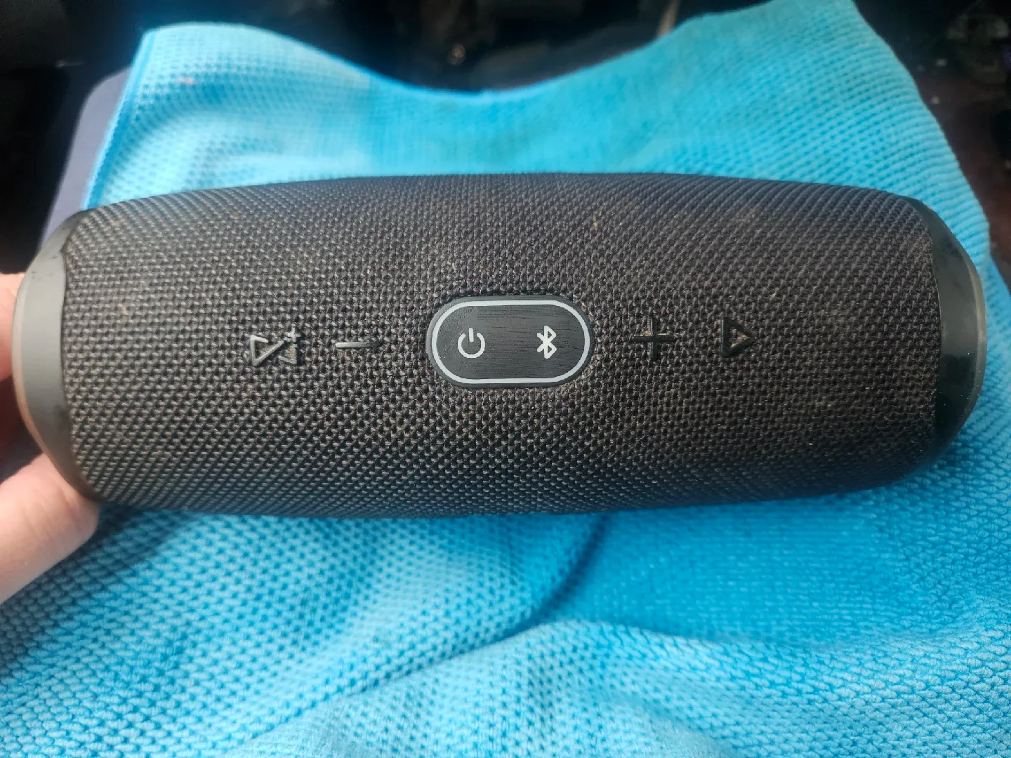 JBL Charge 4 Bluetooth Speaker image indicator(2)