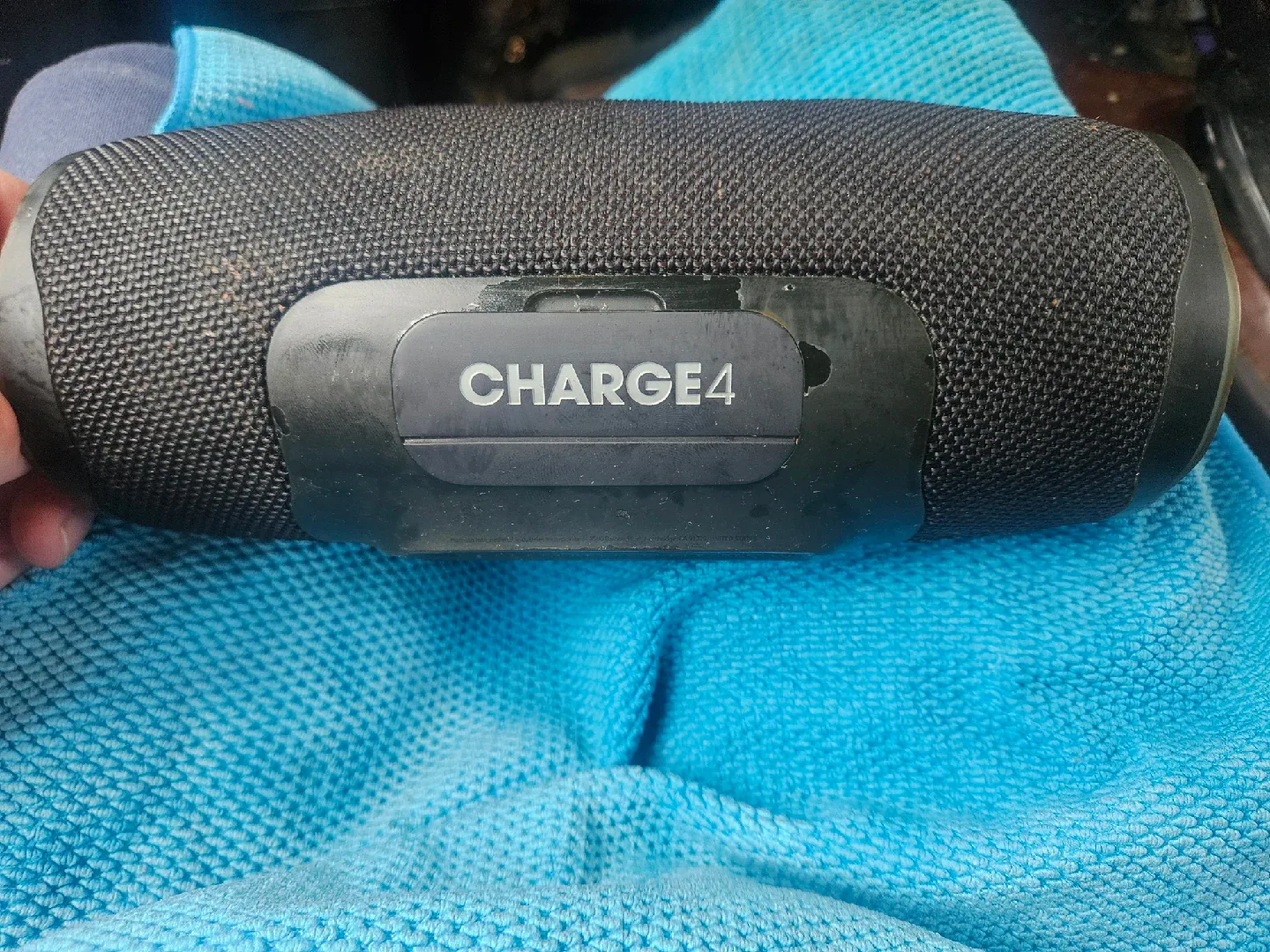 JBL Charge 4 Bluetooth Speaker image indicator(3)