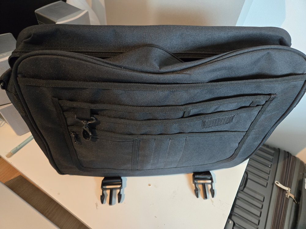 Samsung Black Laptop Bag - photo 2