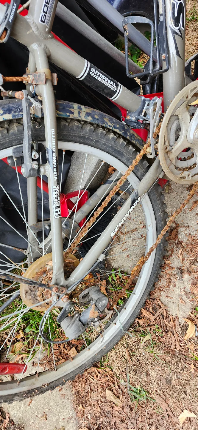 Schwinn Gladiator Mountain Bike 26-inch.  as-is only today sale image indicator(2)