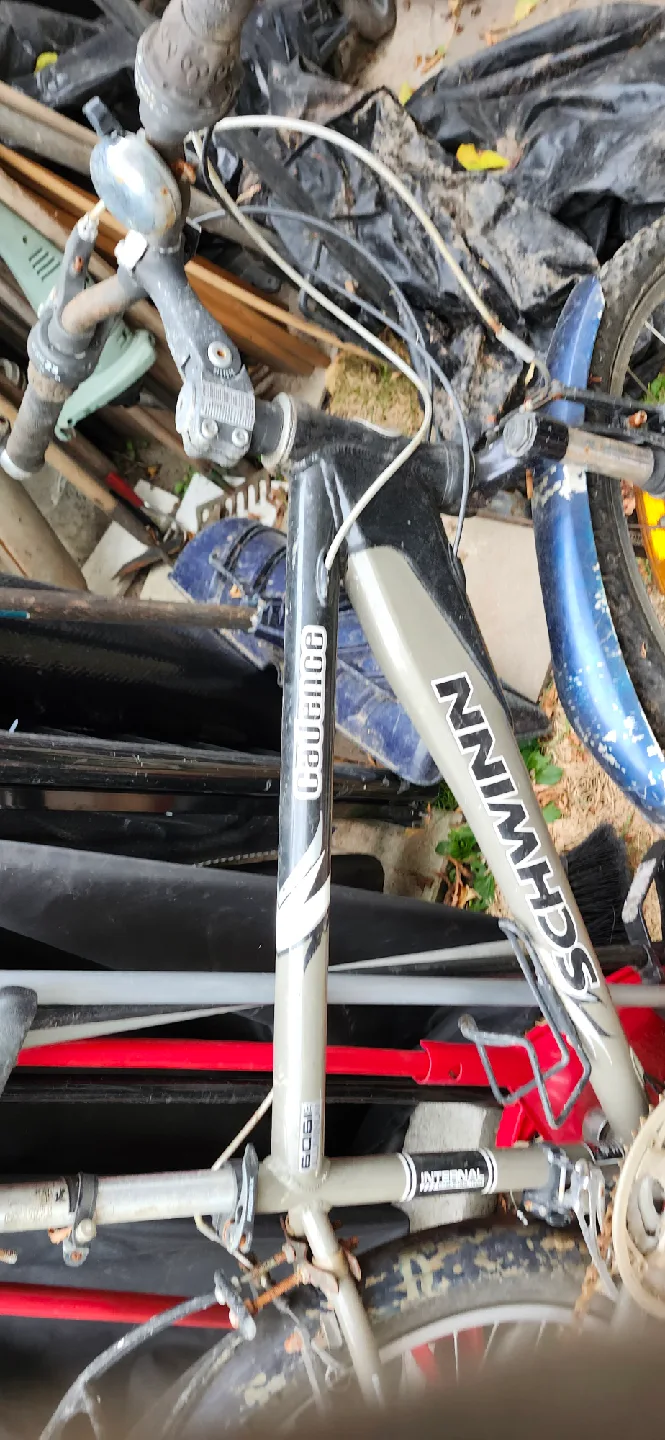 Schwinn Gladiator Mountain Bike 26-inch.  as-is only today sale image indicator(3)