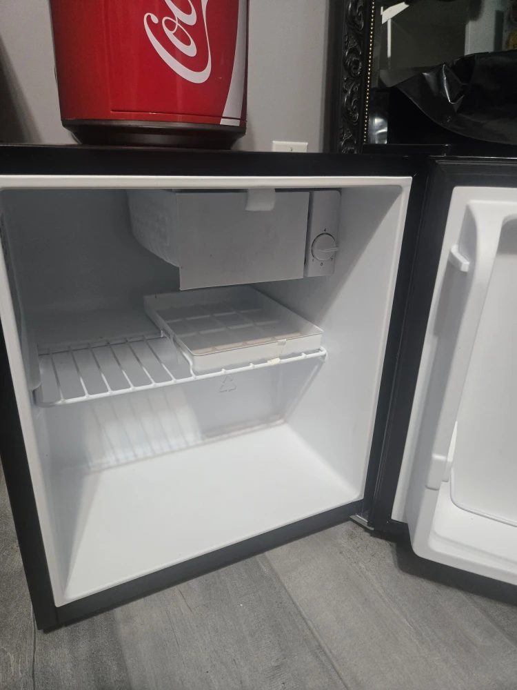 Galanz Mini Fridge - Black - photo 3