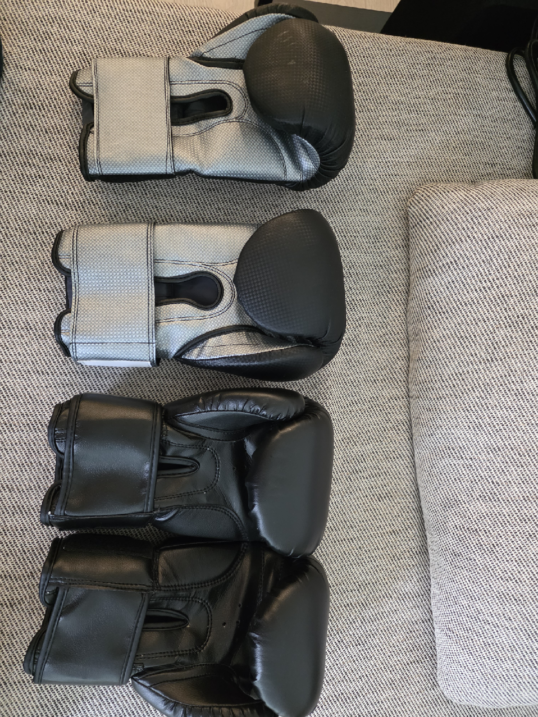 Two pairs of boxing gloves - photo 2