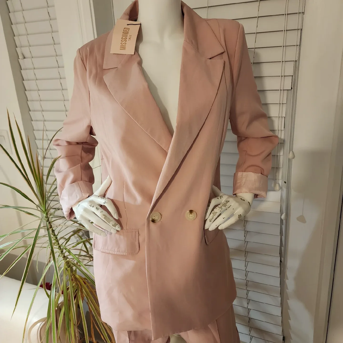 Missguided Tall Pink Suit Set - Blazer & Pants image indicator(4)