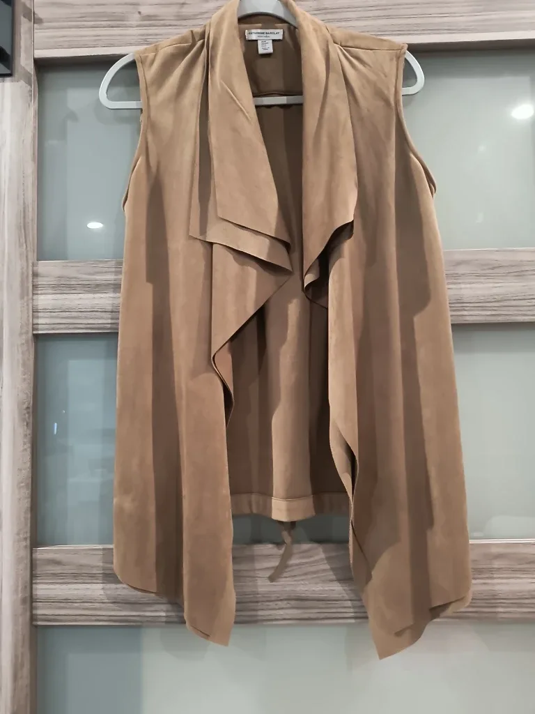 Katherine Barclay Montreal Suede Vest - Size M image indicator(3)