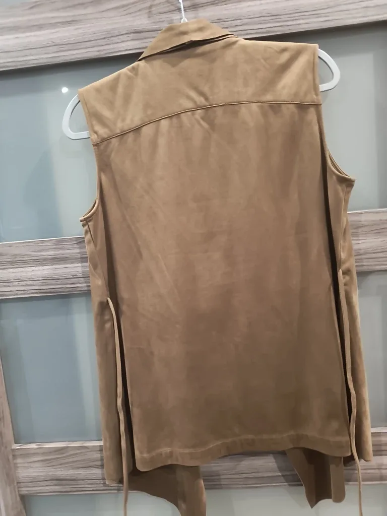 Katherine Barclay Montreal Suede Vest - Size M image indicator(6)
