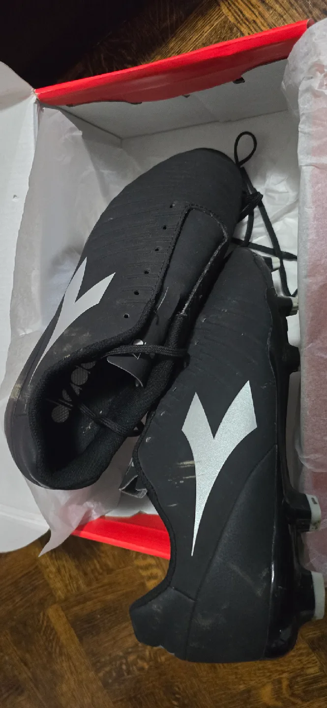 Diadora Victory M Soccer Cleats - US Size 8 thumbnail