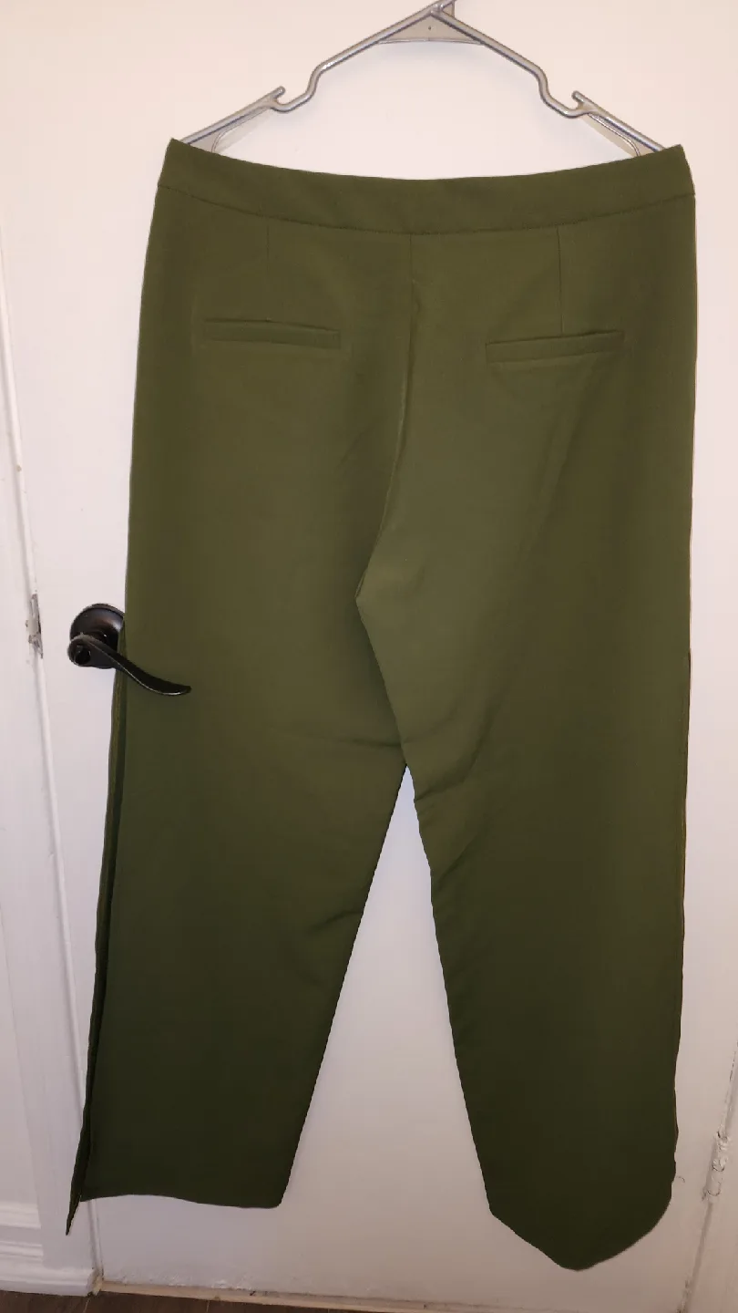 Olive Green Slit Leg Pants image indicator(5)