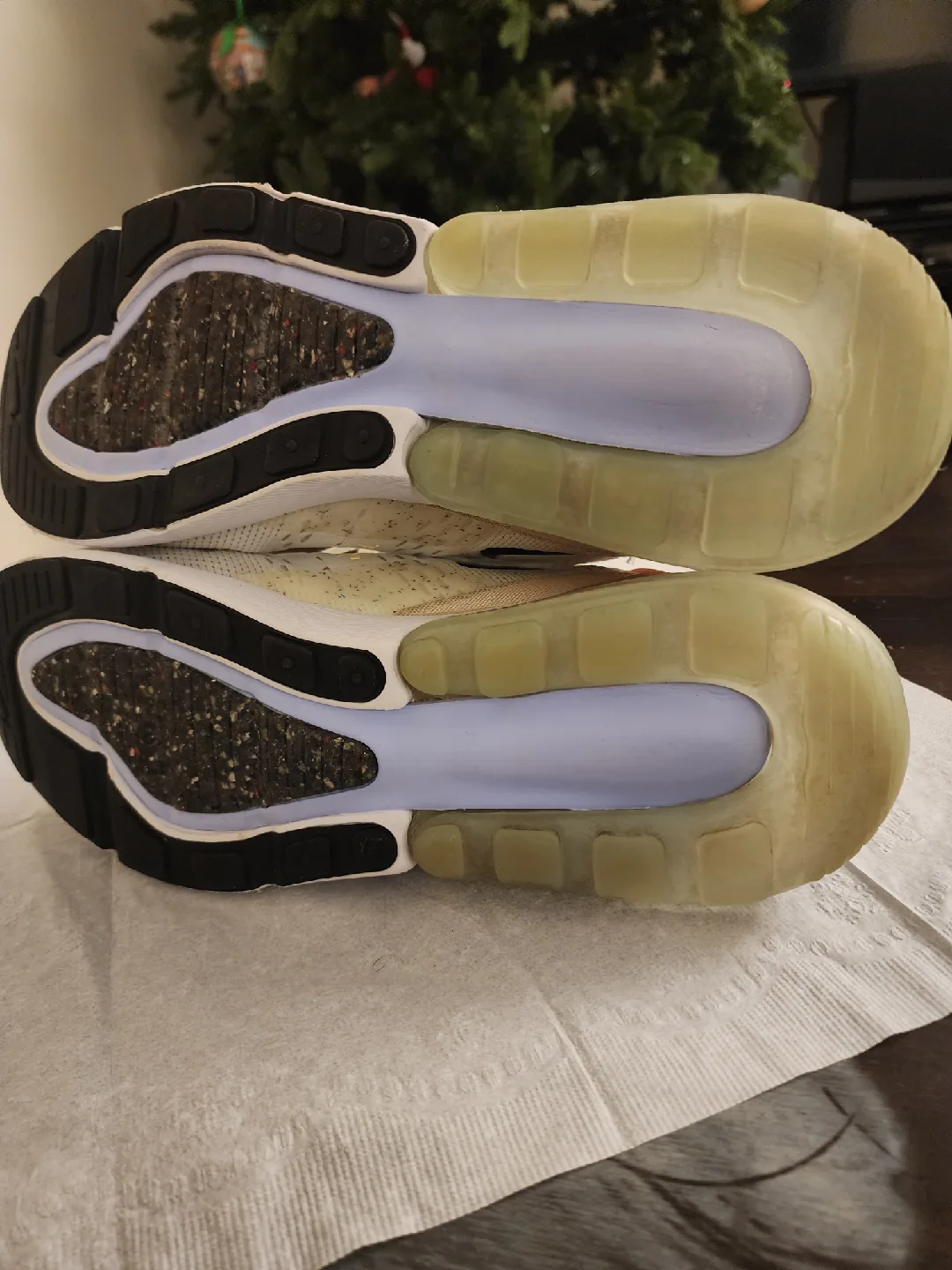 Nike Air Max 270 - US 9 image indicator(4)