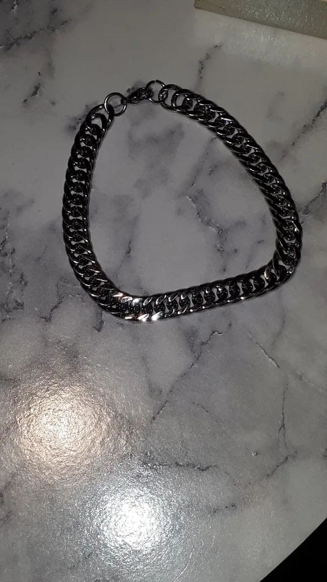 Silver tone Chain Bracelet image indicator(2)