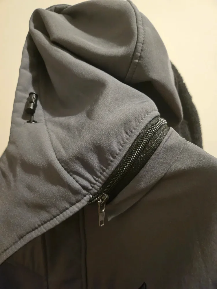 Reebok Jacket - Size M image indicator(4)