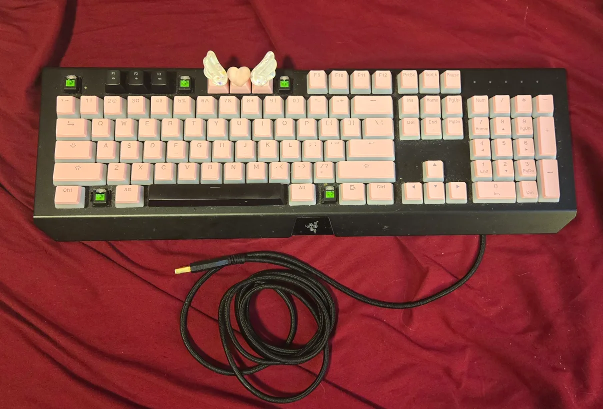 Razer Blackwidow X Chroma Gaming Keyboard image indicator(2)