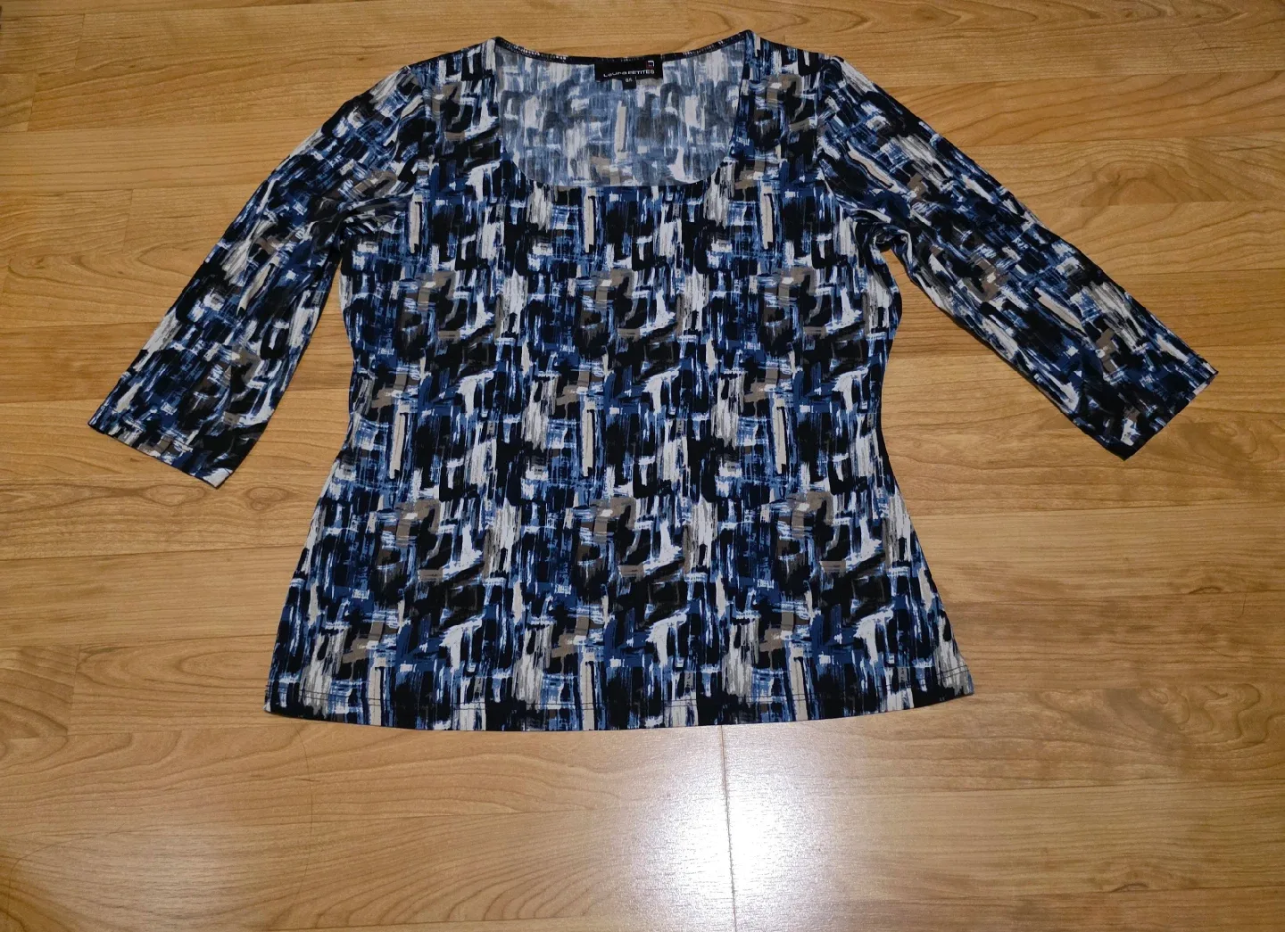 Women's Tops for $5 each. Size large image indicator(2)