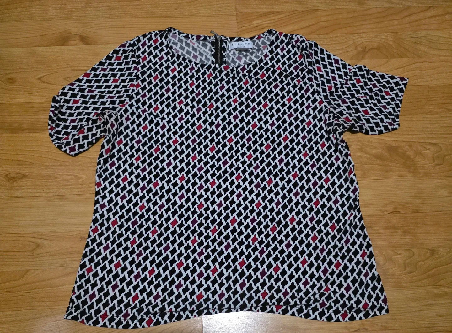 Women's Tops for $5 each. Size large image indicator(5)