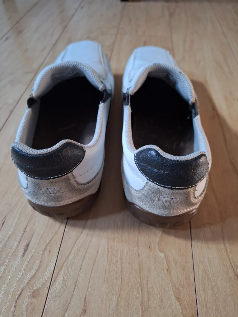 Skechers Leather Upper Slip-on Shoes - US 9.5 image indicator(2)