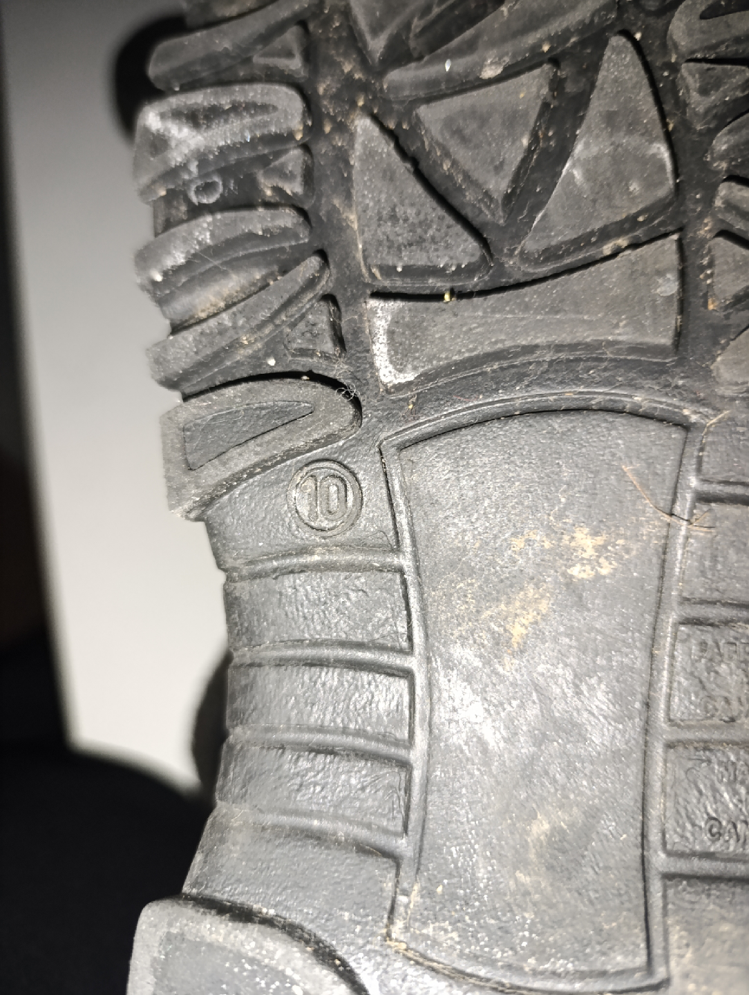 Gray Wolf Black Winter Boots - Size 10 - photo 4