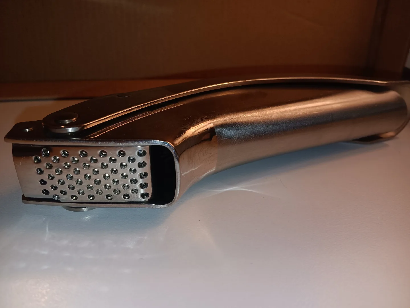 Kuhn Rikon Garlic Press thumbnail