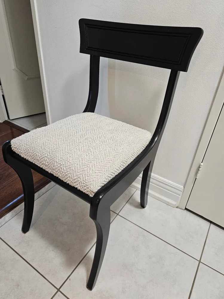 Black Accent Chair with Cream Seat image indicator(3)