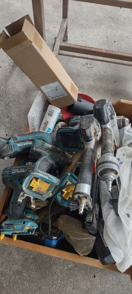 Makita Power Tools image indicator(2)