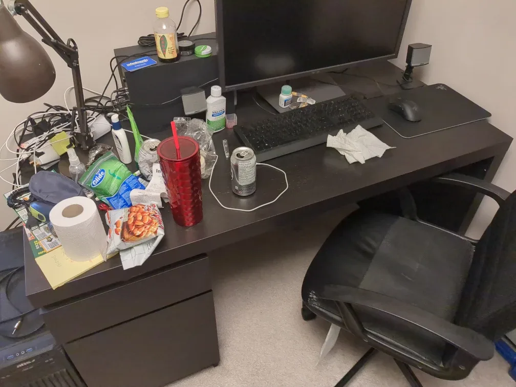 IKEA Malm Desk,BLACK, 140x65 cm image indicator(2)