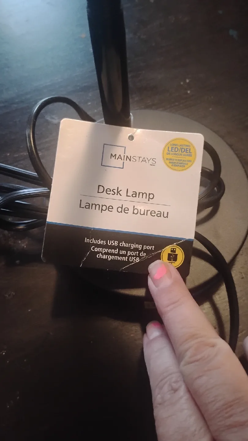 Mainstays Desk Lamp with USB Charging Port🥕 image indicator(2)