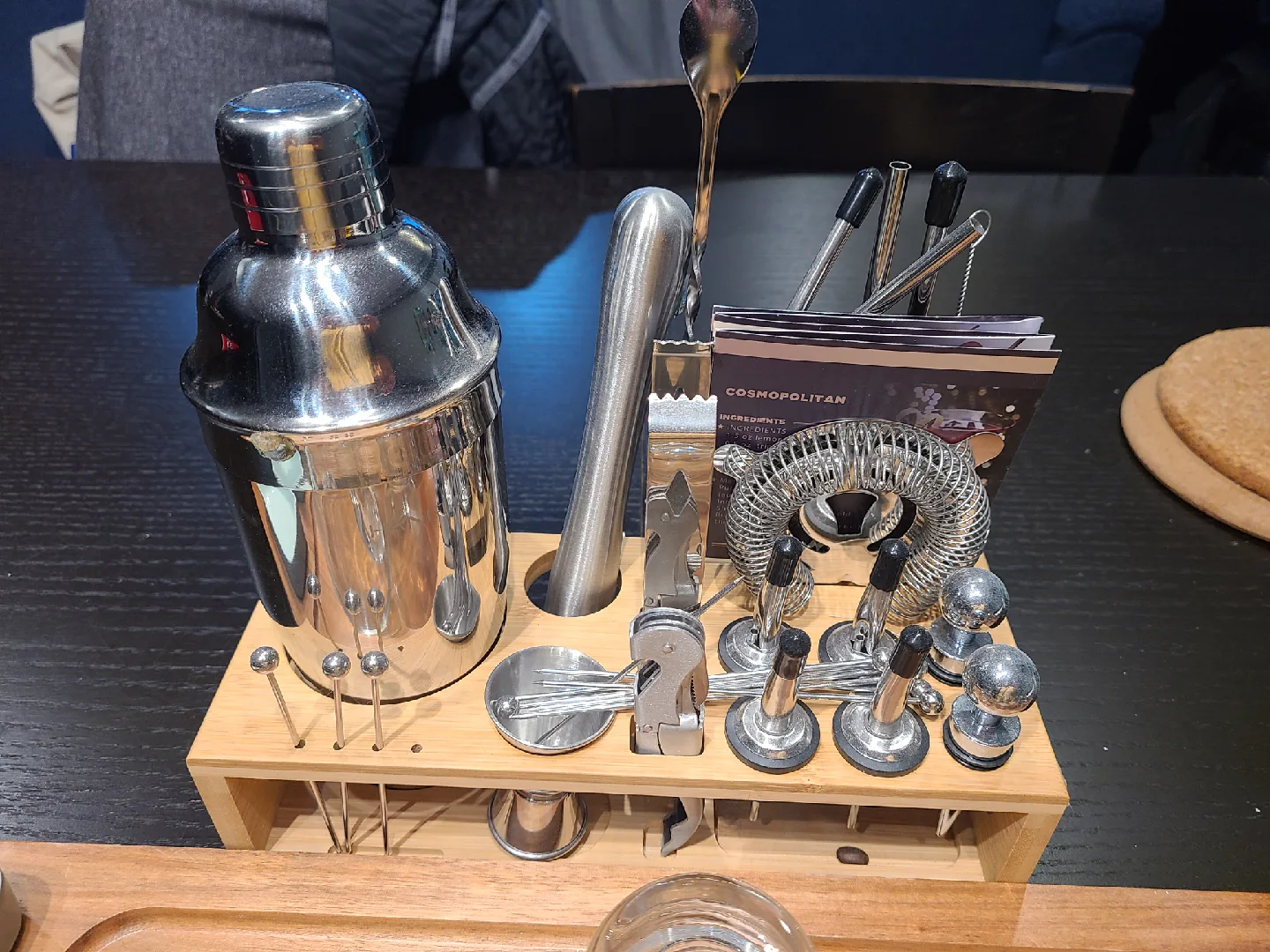 Cosmopolitan Cocktail Making Set image indicator(2)