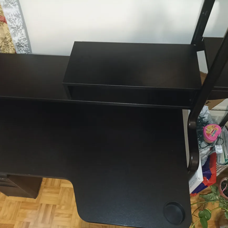 ❤‍🔥Moving Sale❤‍🔥Ikea Fredde Black Computer Desk image indicator(3)