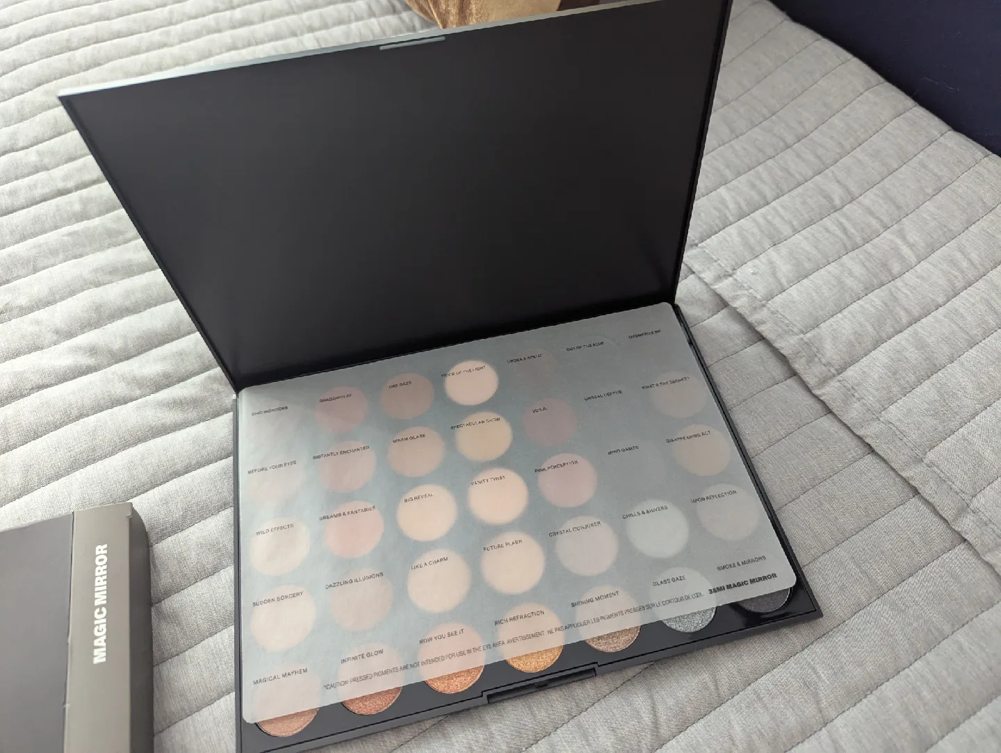 Morphe 35MI Magic Mirror Artistry Palette image indicator(3)