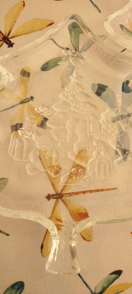 Christmas Tree Shaped Glass Serving Dishes (2) - photo 3